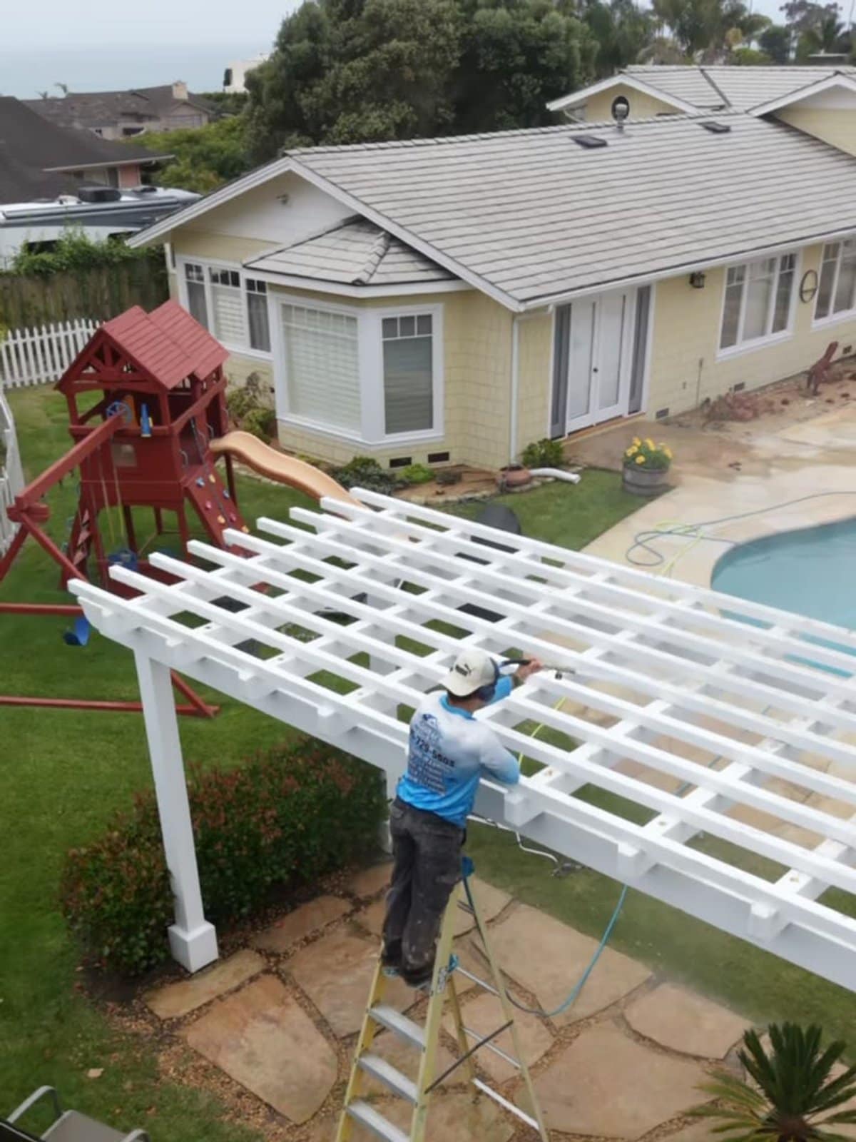 A Santa Barbara South Coast home at dusk after exterior cleaning by Goleta Pressure Washing